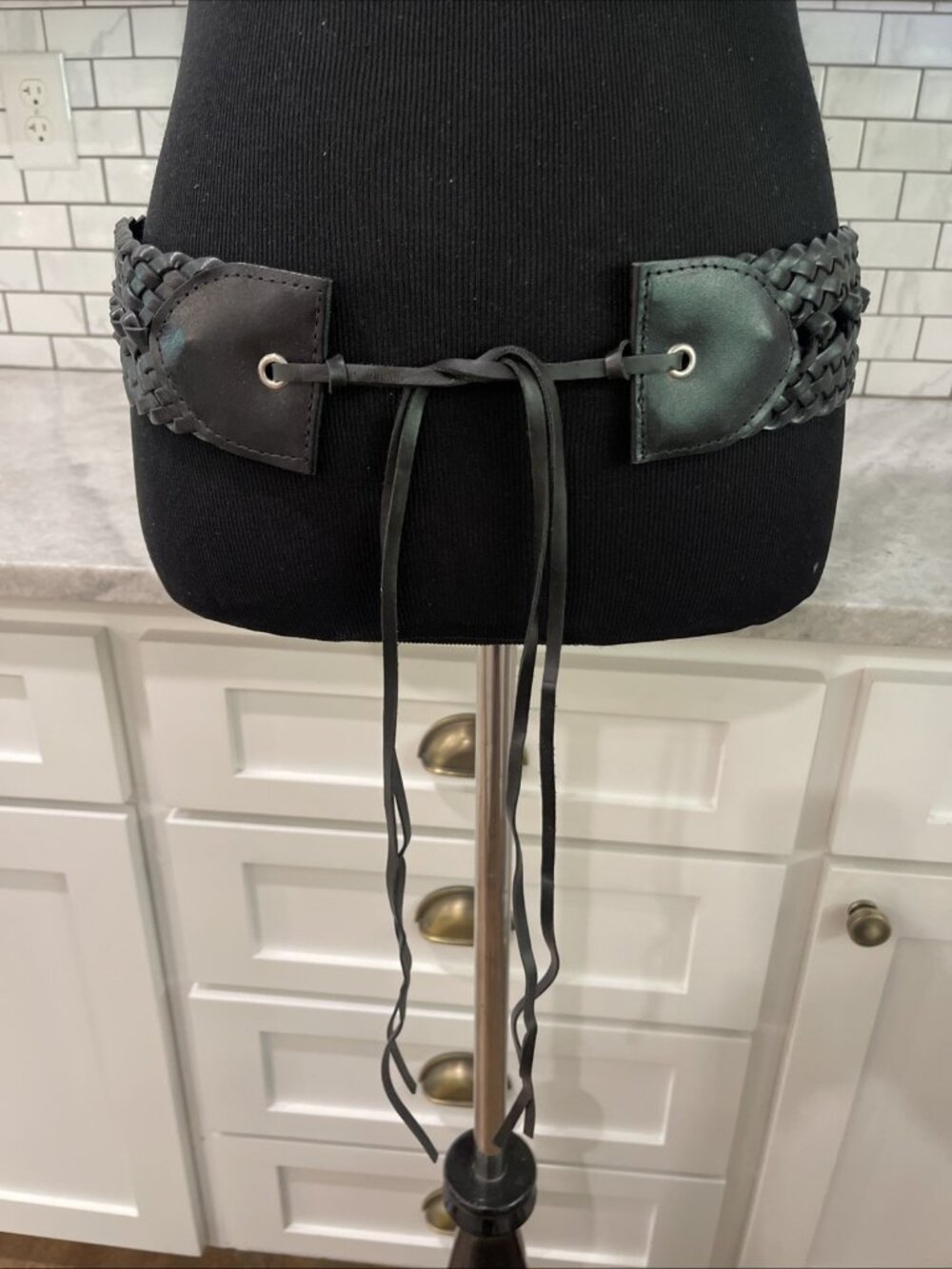 Vintage New York Co Belt Womens Medium Black Braided Boho Leather Straps Hippie